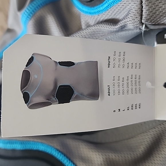 CHAMPRO Men's Bull Rush Football Compression Shirt with Cushions System - Picture 8 of 9